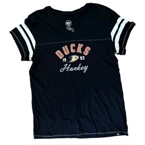 Anaheim Mighty Ducks Hockey Shirt Women’s XXL Short Sleeve Vneck NHL ‘47 Black